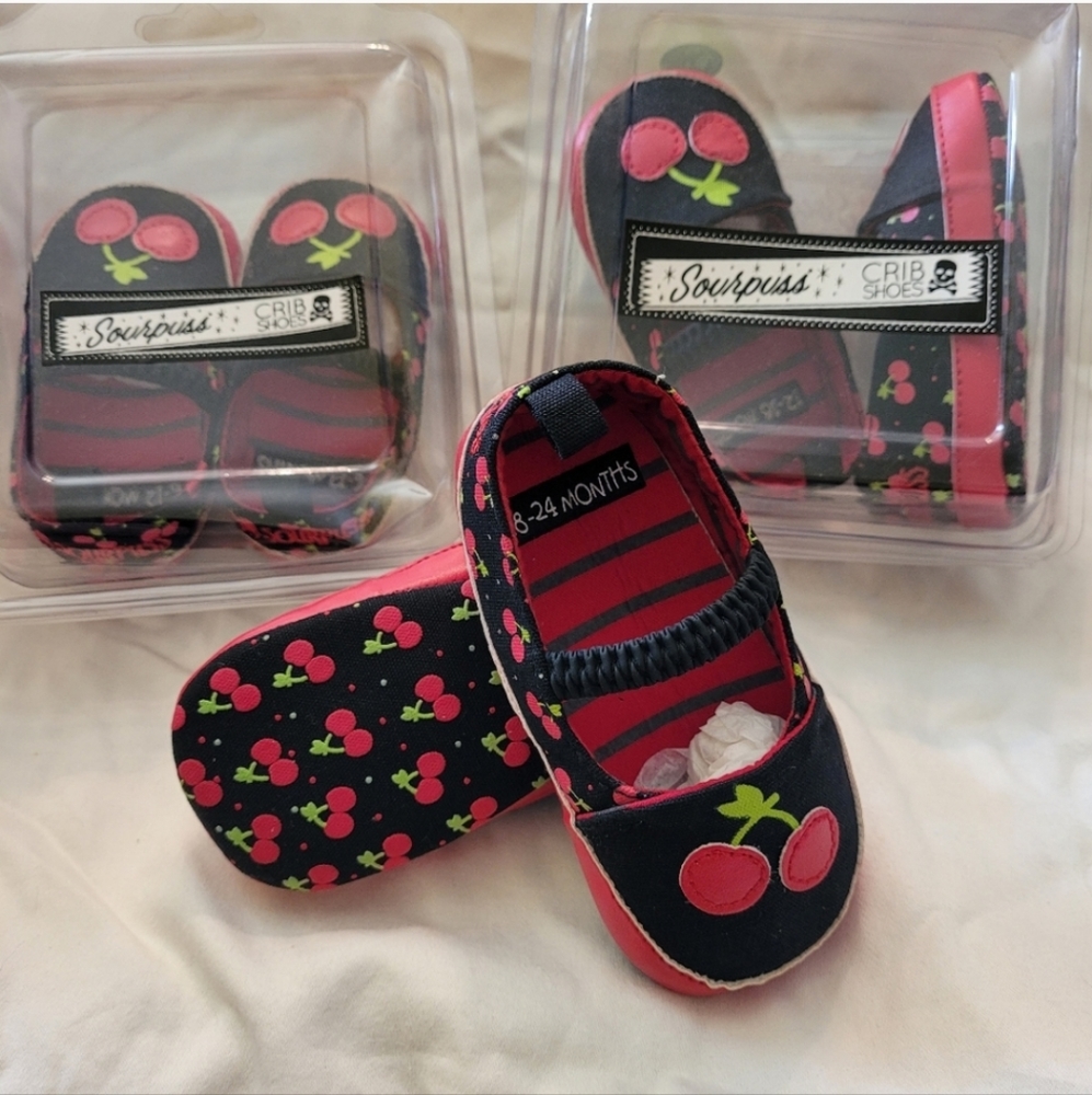 Sourpuss cherry crib shoes